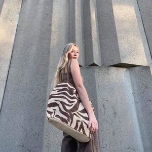 Meet your Posher, Juliette